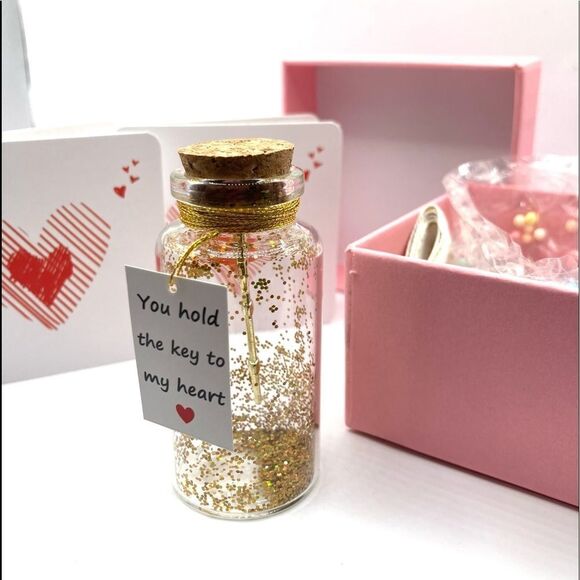 Sentimental Gift Key in small glass bottle pink gift set - Picture 1 of 8